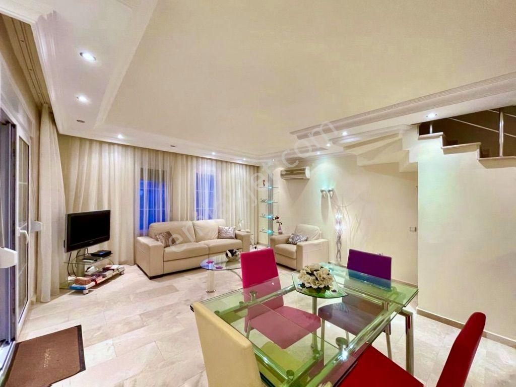 İncekum’da Doğa İle İç İçe, Site İçinde Manzaralı 3+1 Eşyalı Villa - Görsel 13