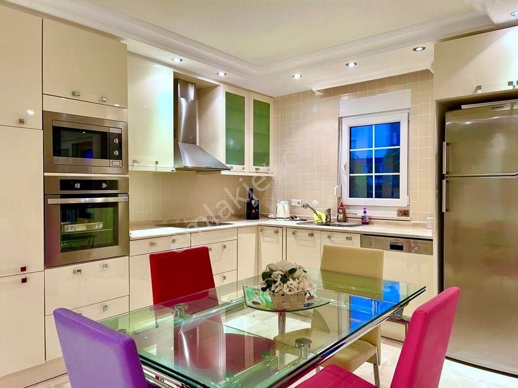 İncekum’da Doğa İle İç İçe, Site İçinde Manzaralı 3+1 Eşyalı Villa - Görsel 14