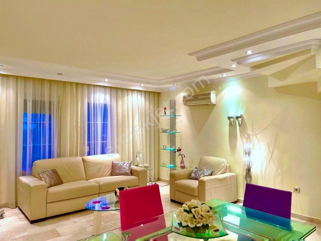 İncekum’da Doğa İle İç İçe, Site İçinde Manzaralı 3+1 Eşyalı Villa - Görsel 12