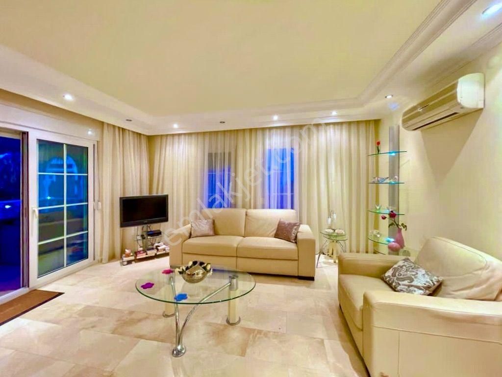 İncekum’da Doğa İle İç İçe, Site İçinde Manzaralı 3+1 Eşyalı Villa - Görsel 9