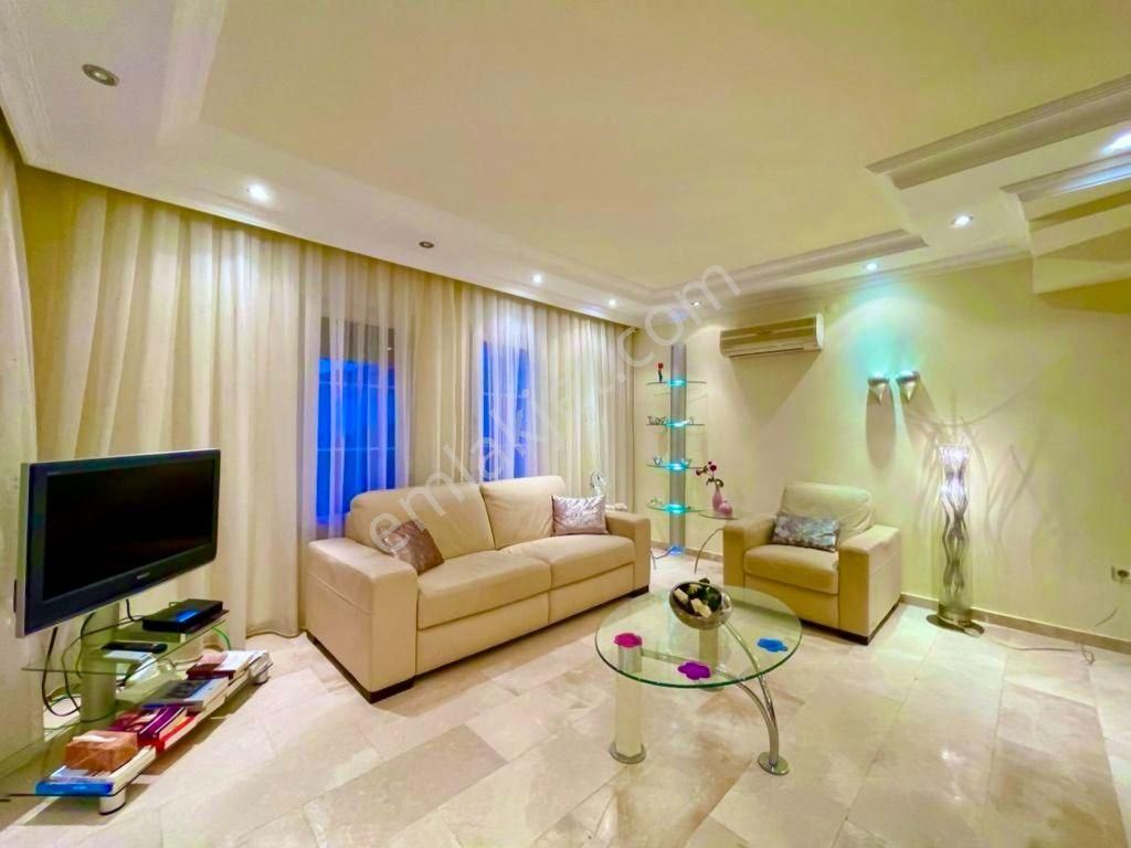 İncekum’da Doğa İle İç İçe, Site İçinde Manzaralı 3+1 Eşyalı Villa - Görsel 10