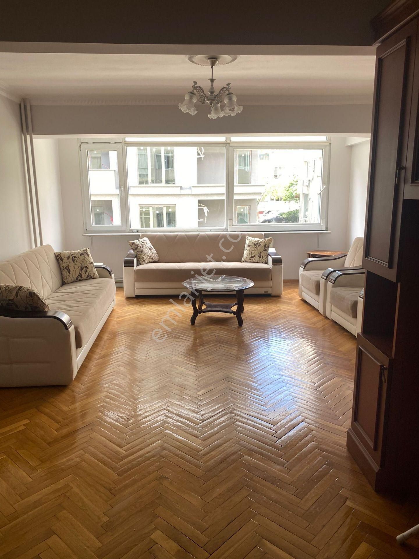 Nisbetiye Mahallesi,bilgin Sokak'ta Kiralık Eşyalı 2+1 Daire