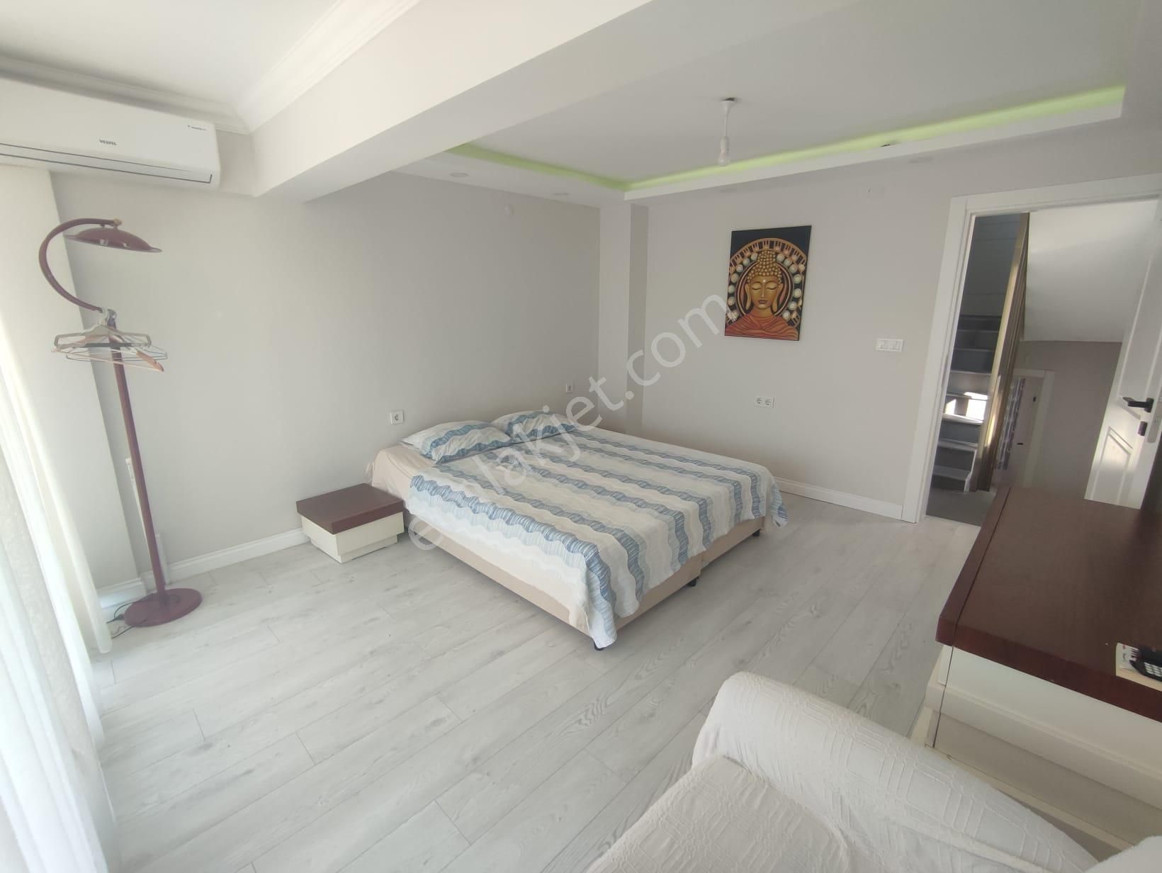 Satılık Aydın Kuşadası Kadınlar Denizi Mah.mükemmel Lakosyona Sahip 4+1 Villa - Görsel 18