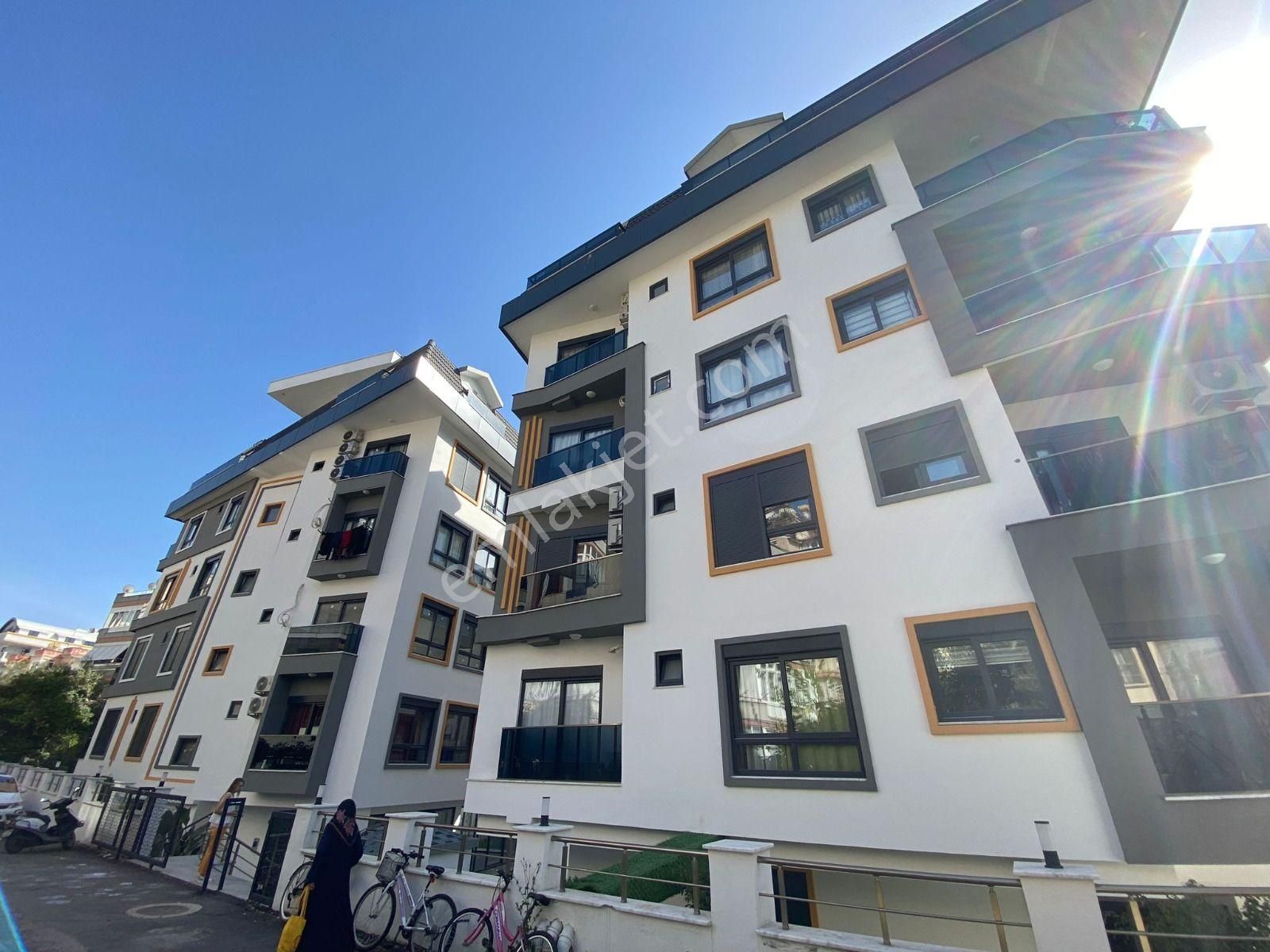 Alanya Saray Mahallesi'nde İkamete Uygun 1+1 Full Eşyalı Satılık Geniş Daire - Görsel 15