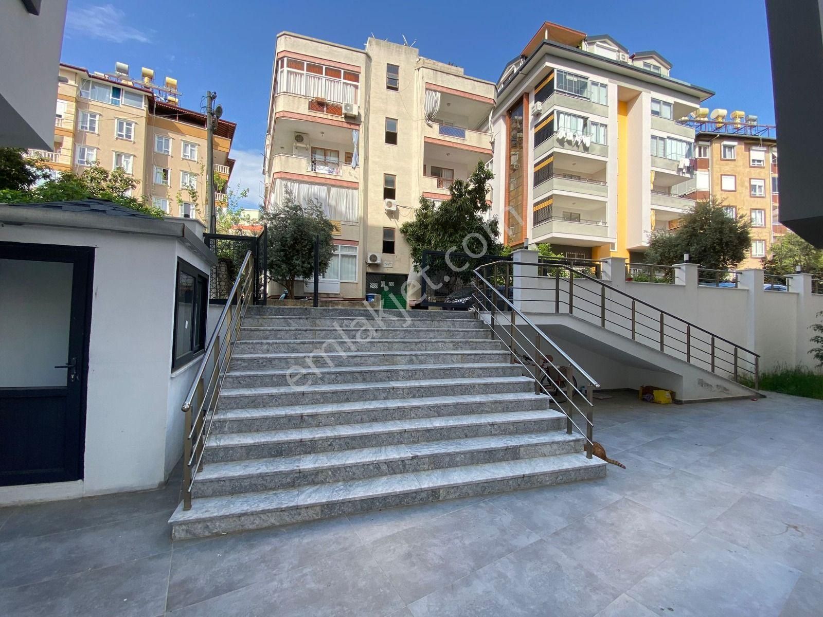 Alanya Saray Mahallesi'nde İkamete Uygun 1+1 Full Eşyalı Satılık Geniş Daire - Görsel 14