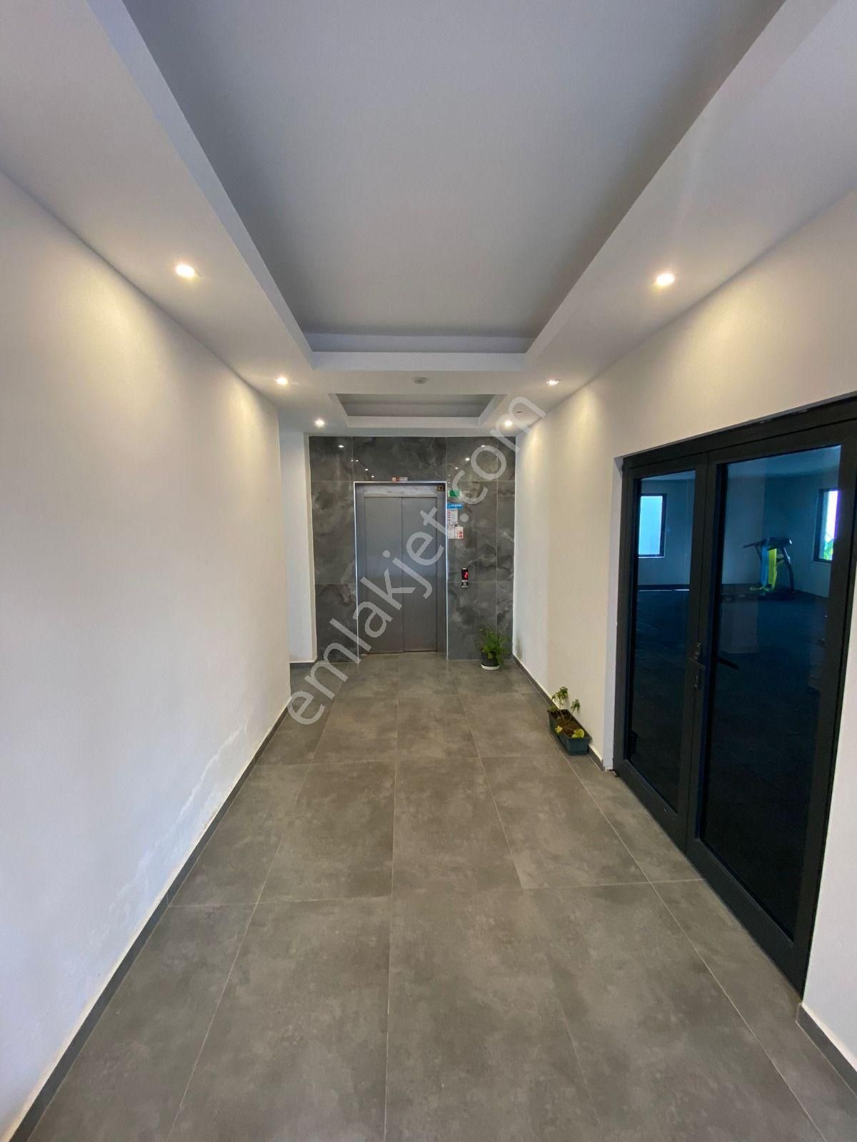 Alanya Saray Mahallesi'nde İkamete Uygun 1+1 Full Eşyalı Satılık Geniş Daire - Görsel 10