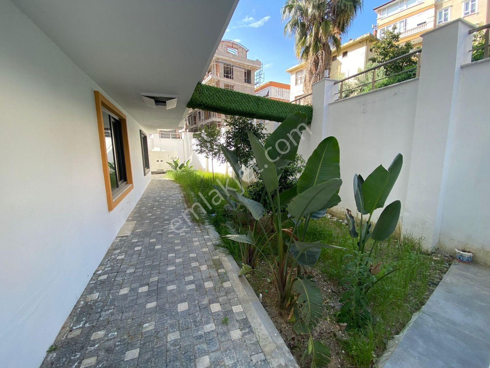 Alanya Saray Mahallesi'nde İkamete Uygun 1+1 Full Eşyalı Satılık Geniş Daire - Görsel 12