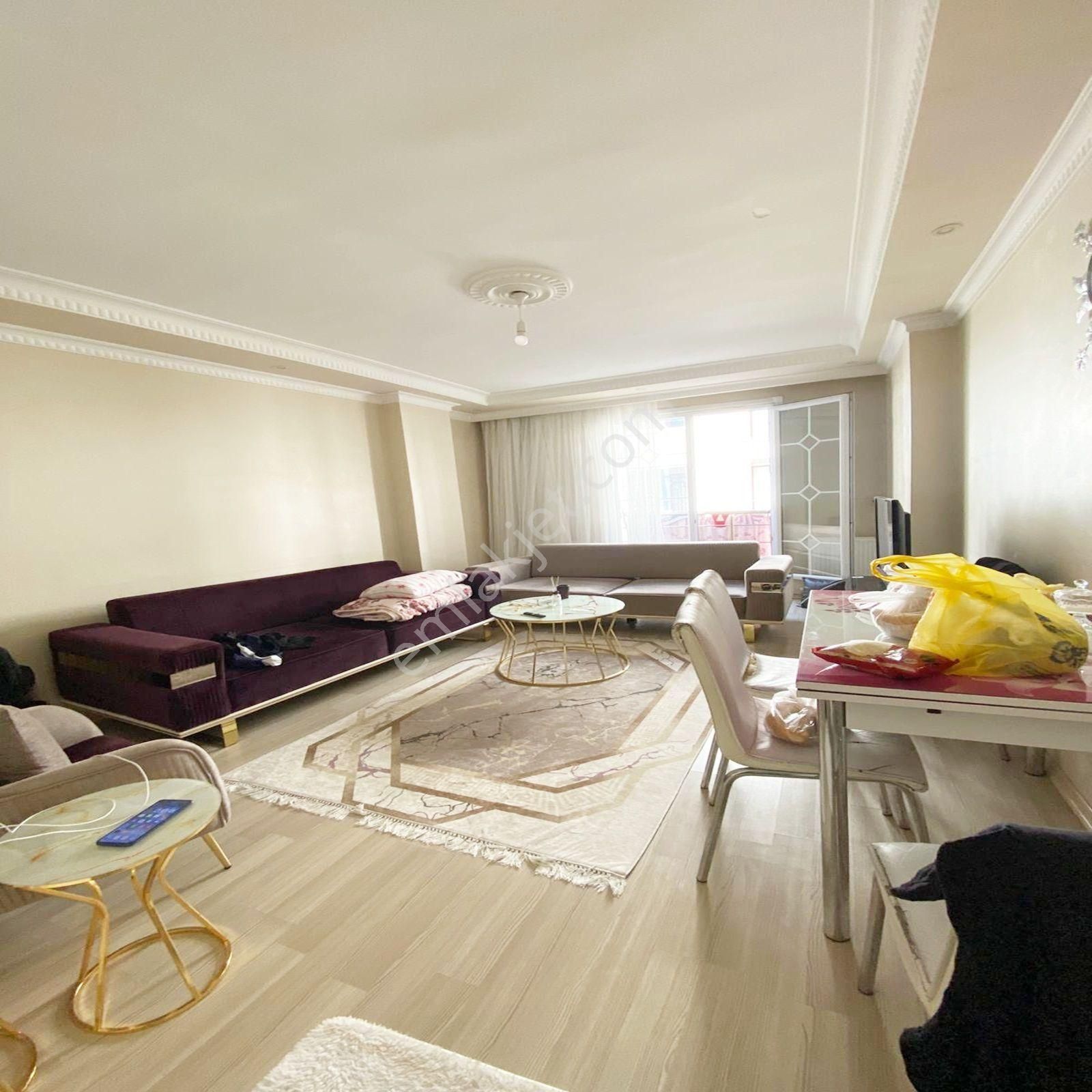 Esenyurt Balıkyolunda Satılık 2+1 Arakat Daire