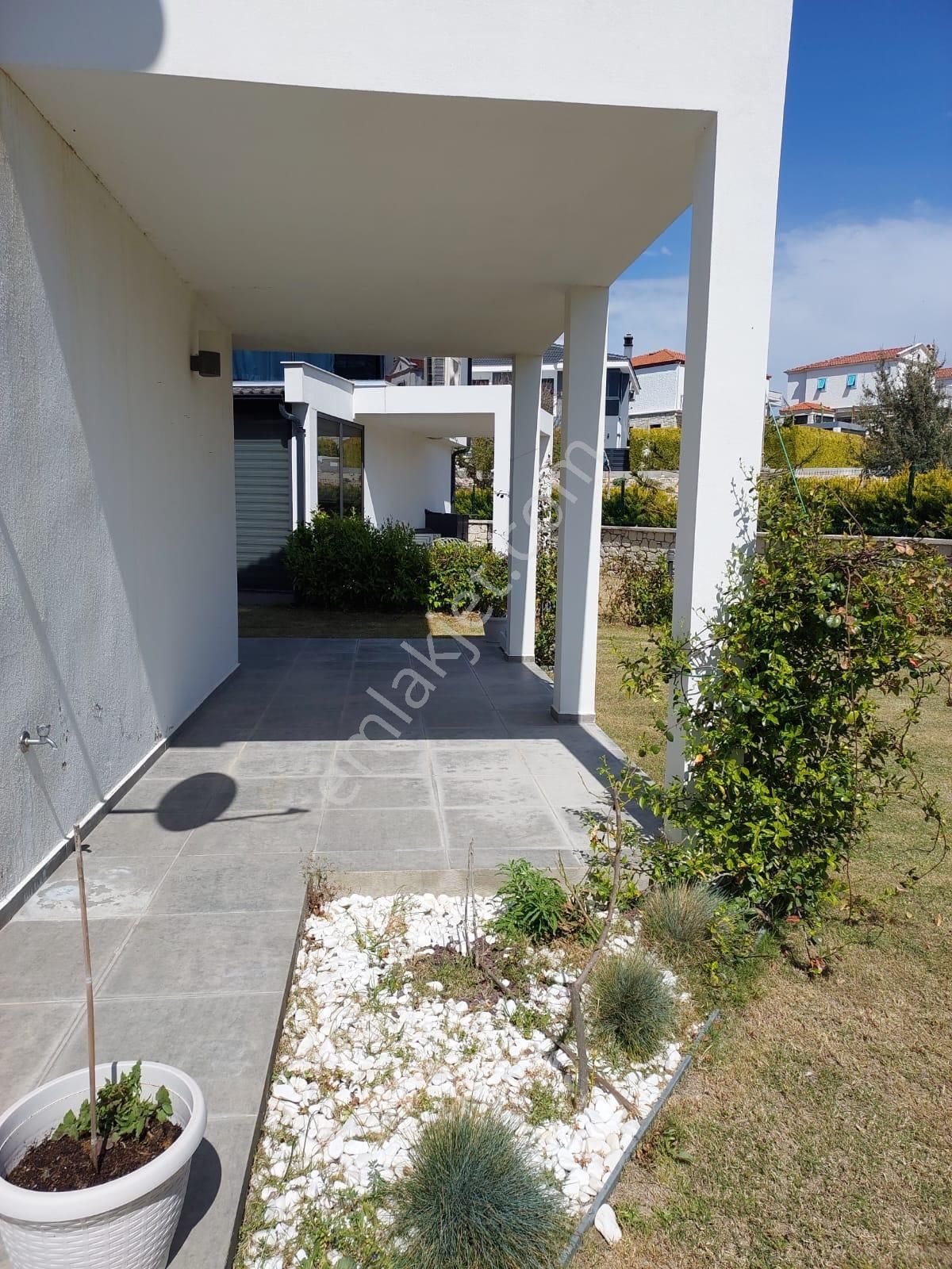 Alaçatı Gayrimenkulden Şifnede Havuzlu Site İçinde Satılık Villa - Görsel 14