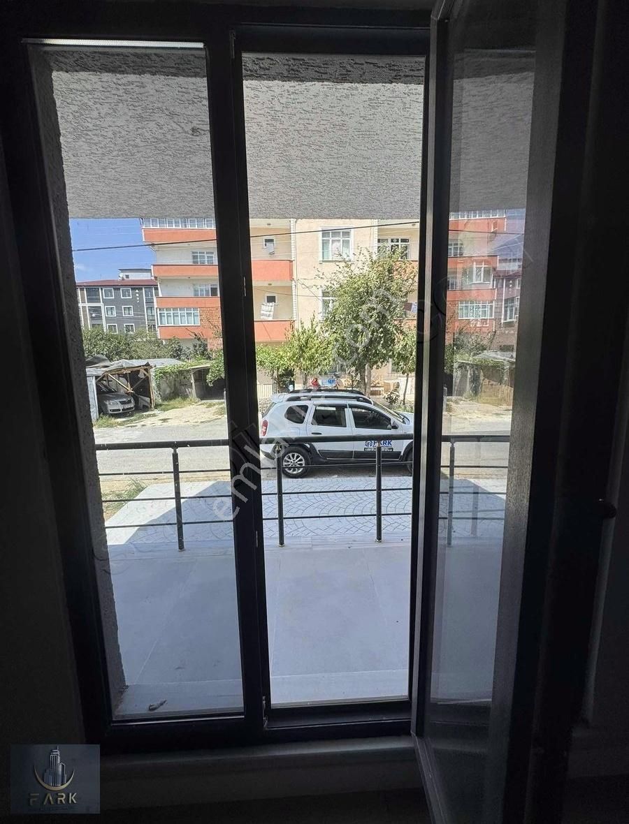 Merkezi Konum Da Ön Cephe Yüksek Giriş Balkonlu 1+1