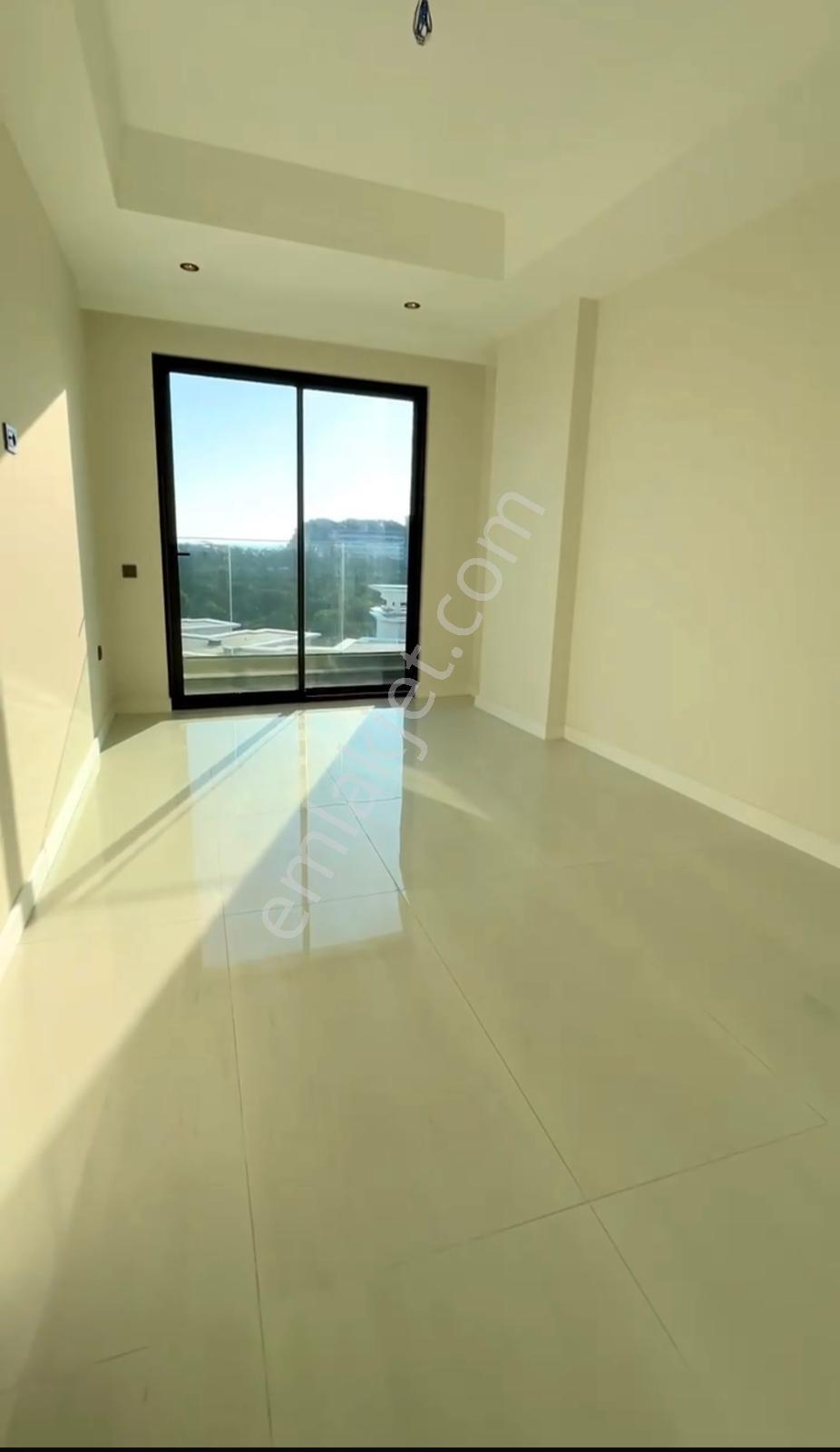 Alanya Türkler – Azura World | Deniz Manzaralı 1+1 | 75 M² | Otel Konseptli - Görsel 3