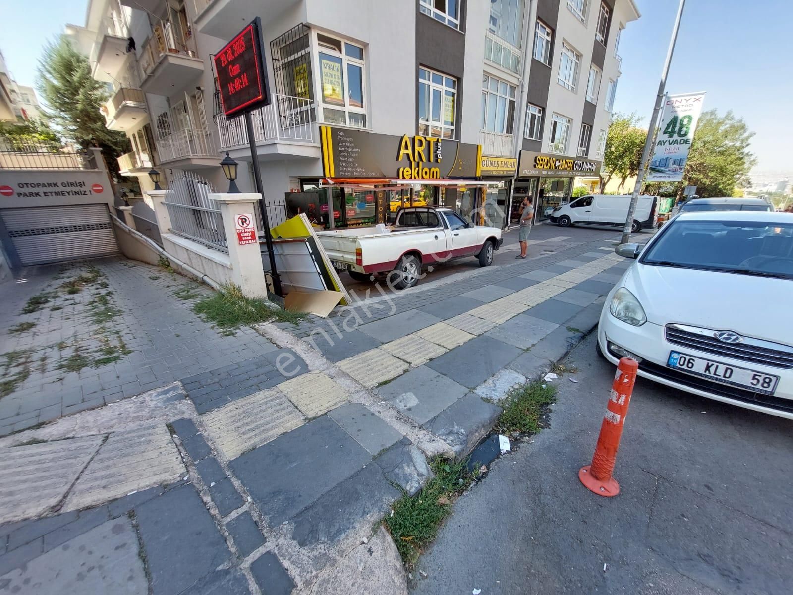 Göraldan Dikmen Caddesi Üzerinde Emniyet Ve Hakim Evi Yakını 1. Kat Ön Cephe