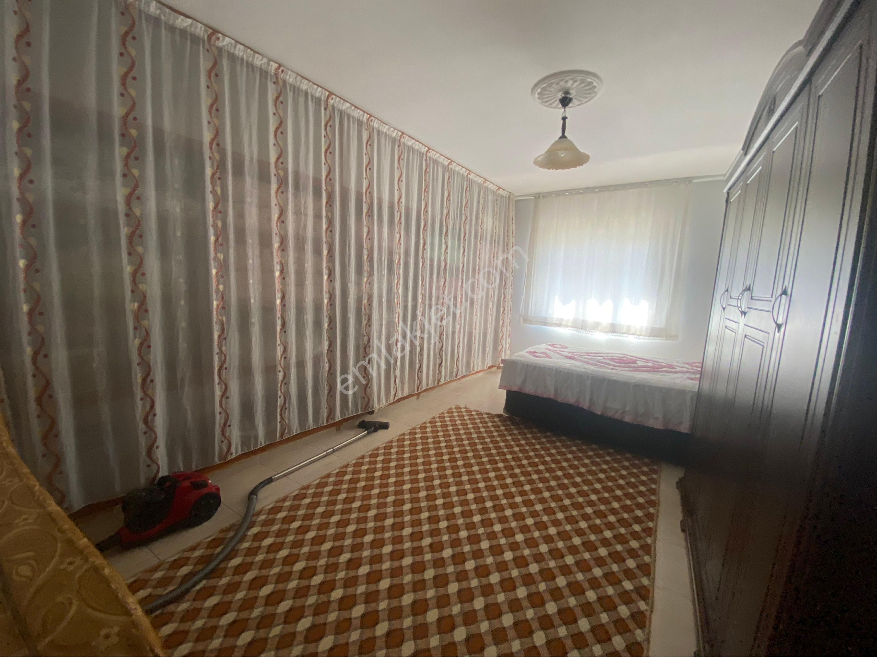 Güneş De 129m Dükkanlı , Garajlı, Ve 2 Adet Daireli, Ayaklı Ev - Görsel 10