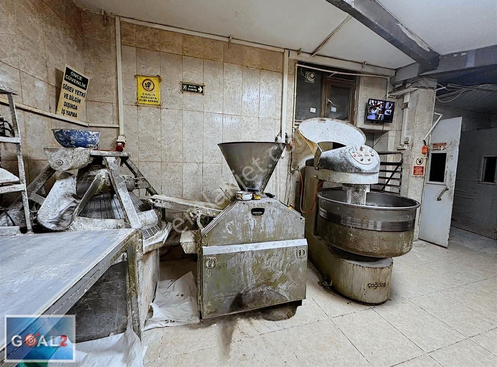 Kirazlı Cadde Üzeri Yeni Binada Dükkanla Birlikte Satılık Fırın
