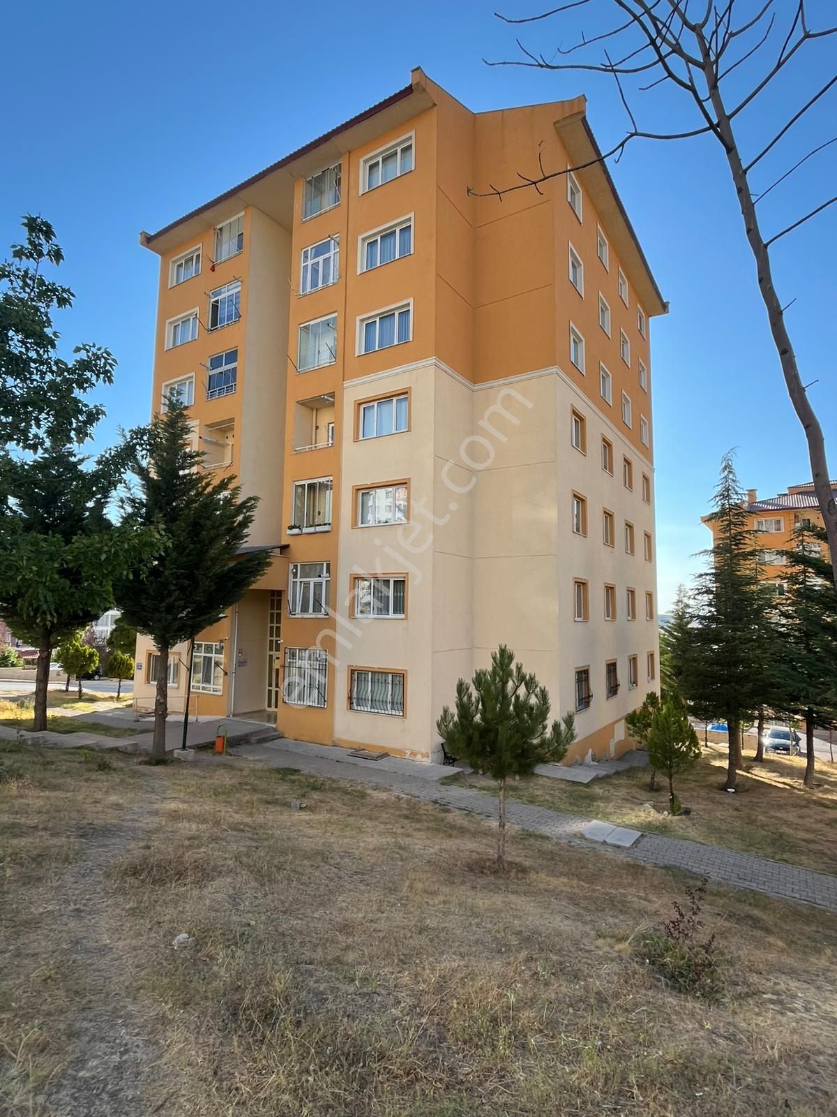 Üniversite Yolu Üzerinde Tam 2+1 Kiralık Daire *** Burcu Emlak