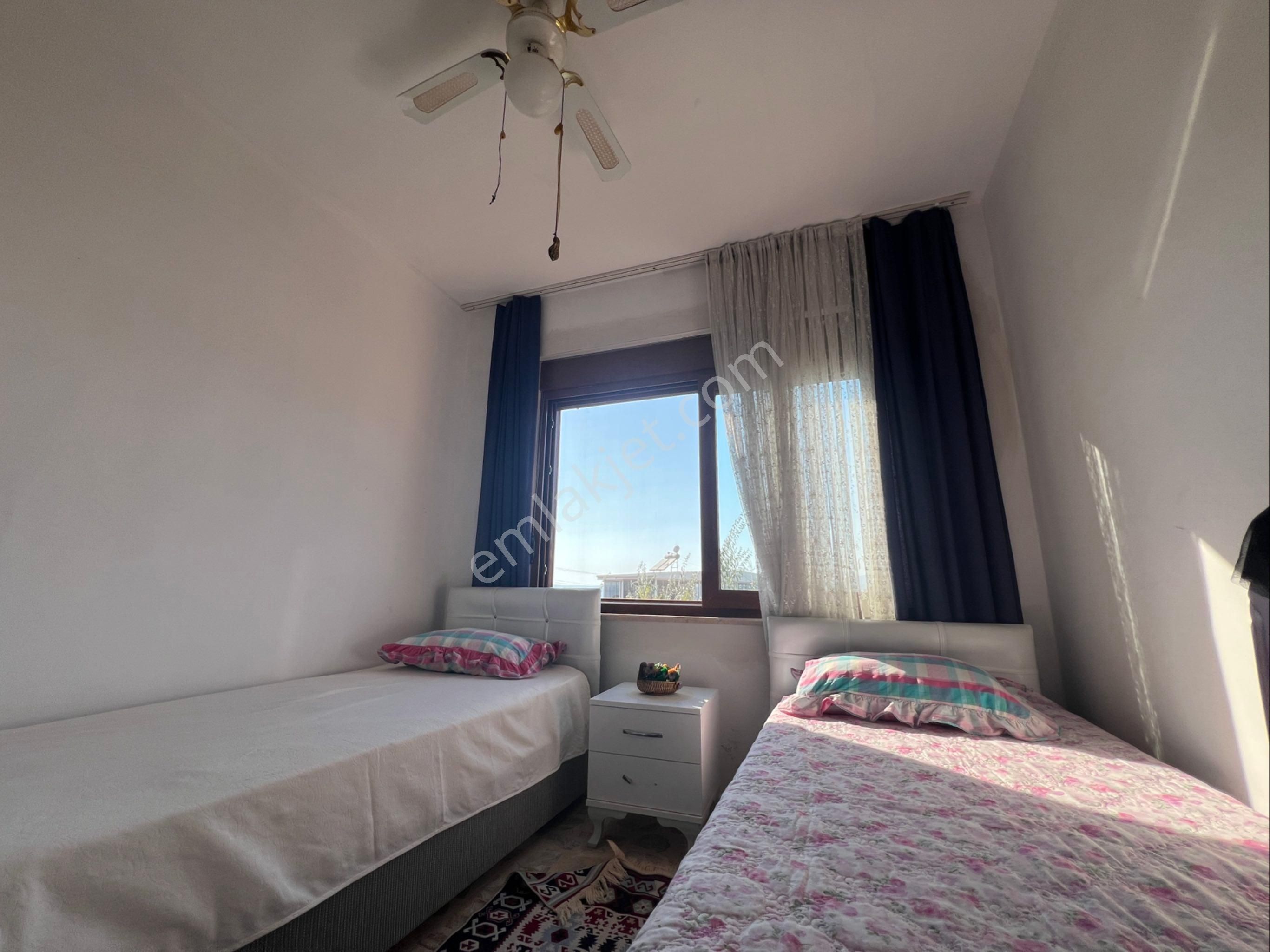 Denize 400 Mt 5+1 Bahçeli Müstakil Tadında Bitişik Nizam Triblex Villa - Görsel 15