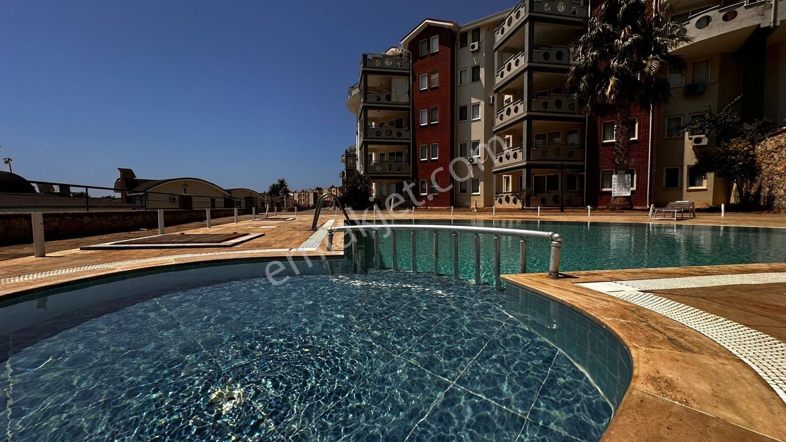 Tatil Konforunda Denize Sıfır Lüks Sitede Eşsiz 2+1 - Görsel 3