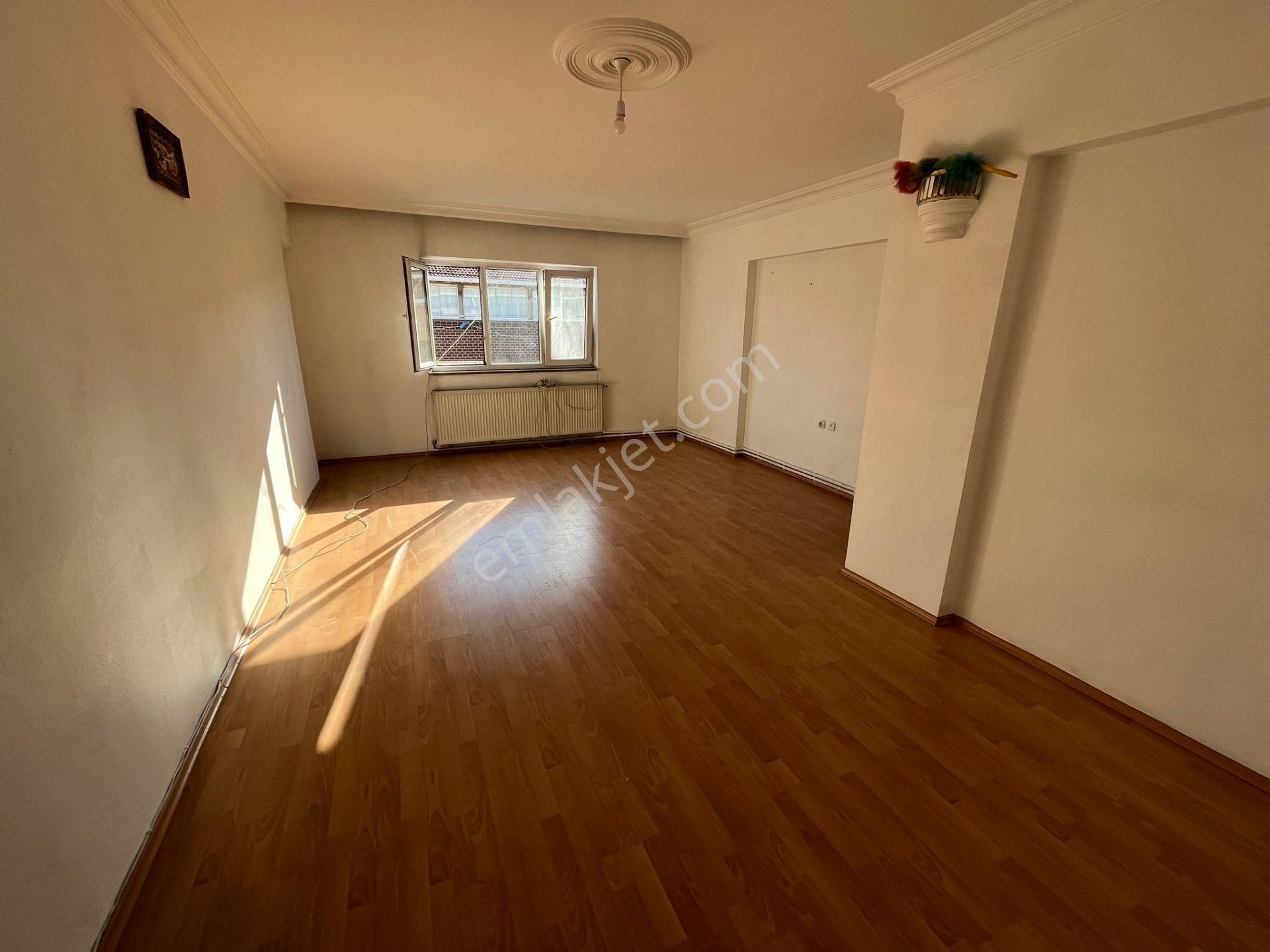 Aydın İnş.esentepe Mah 2+1 110m2 5.kat Kira22.000