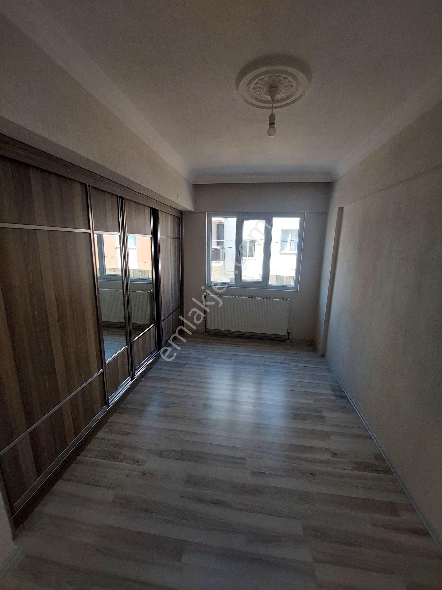 Konut Emlaktan Ara Kat Dogalgazlı 3+1 - Görsel 5