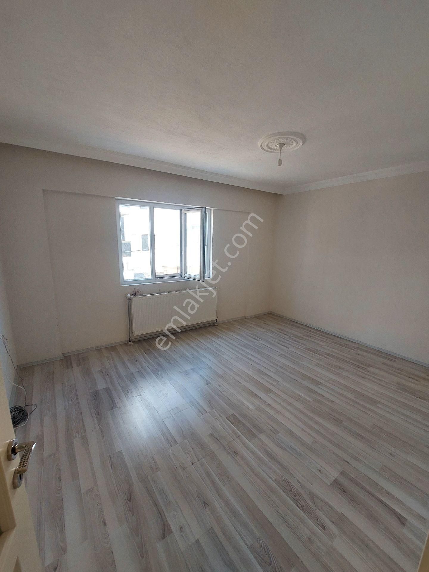 Konut Emlaktan Ara Kat Dogalgazlı 3+1 - Görsel 14