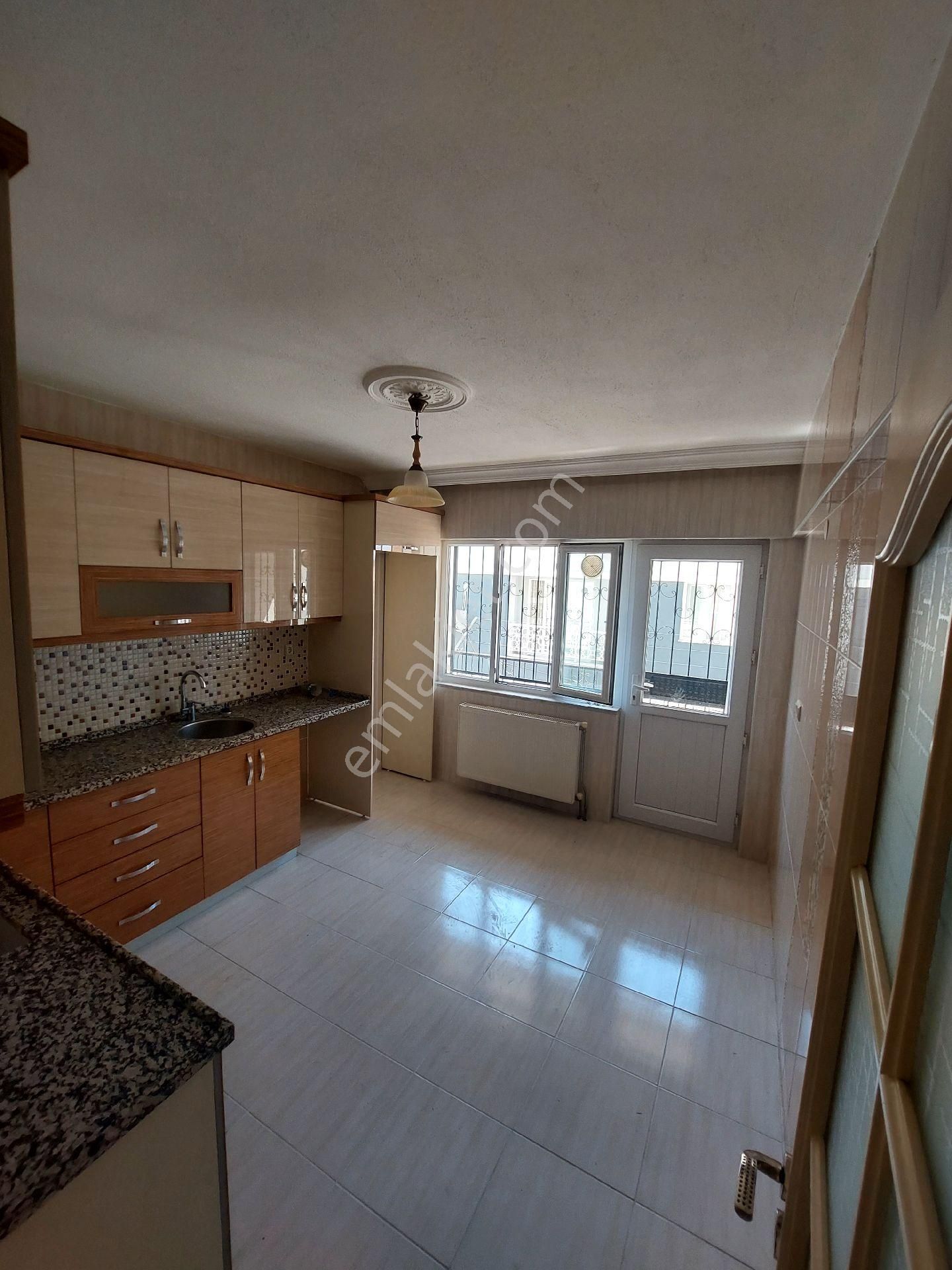 Konut Emlaktan Ara Kat Dogalgazlı 3+1 - Görsel 8