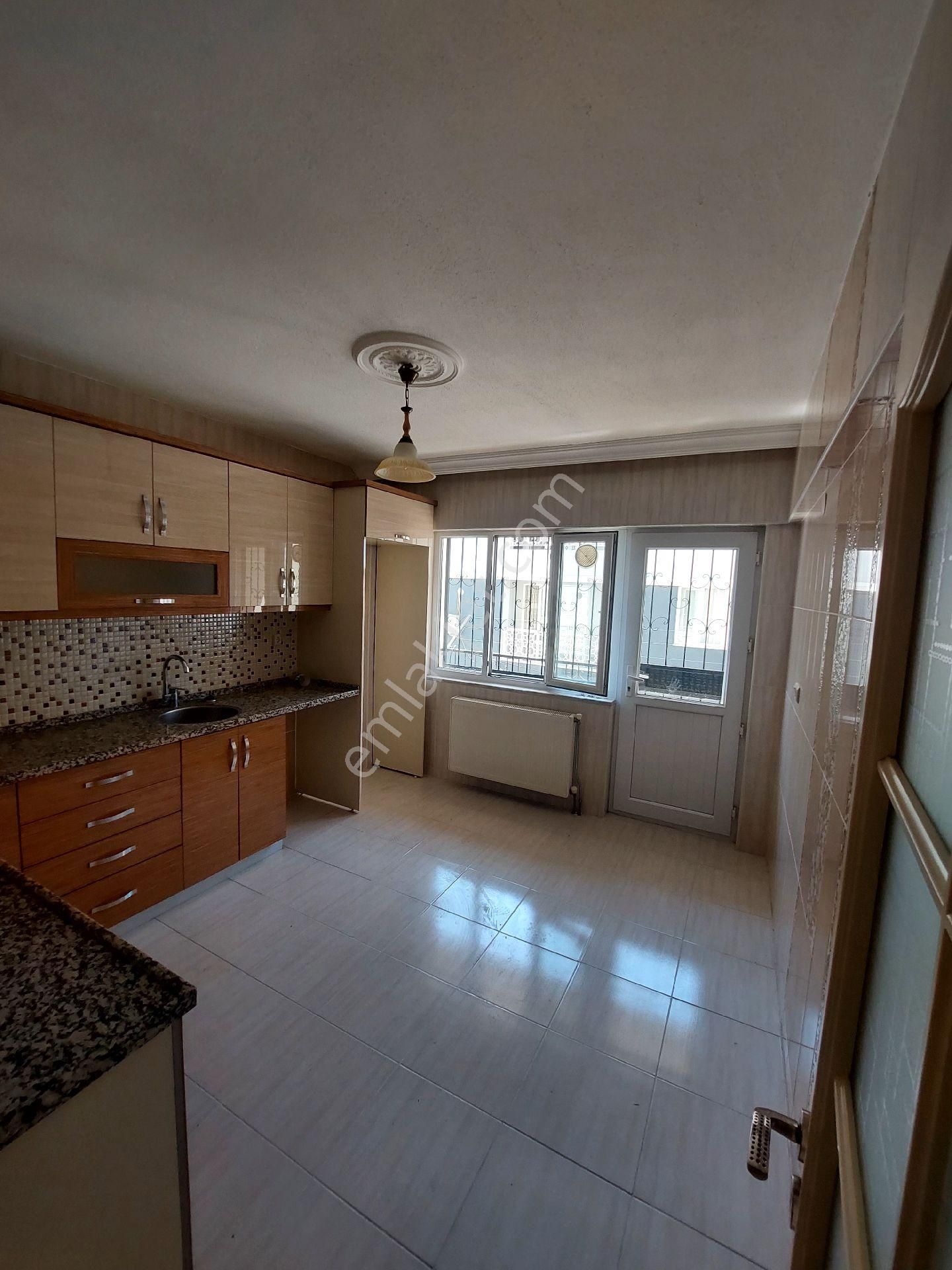 Konut Emlaktan Ara Kat Dogalgazlı 3+1 - Görsel 16