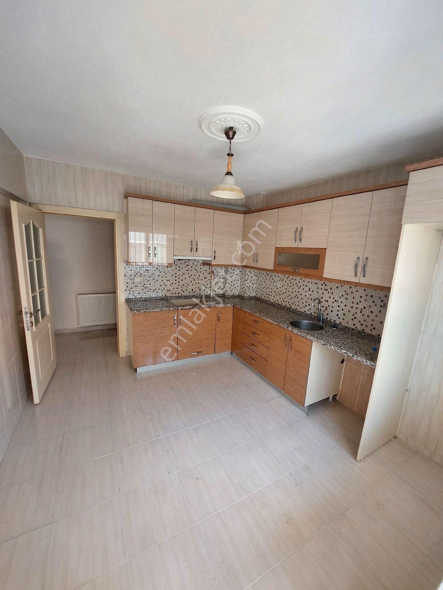 Konut Emlaktan Ara Kat Dogalgazlı 3+1 - Görsel 9