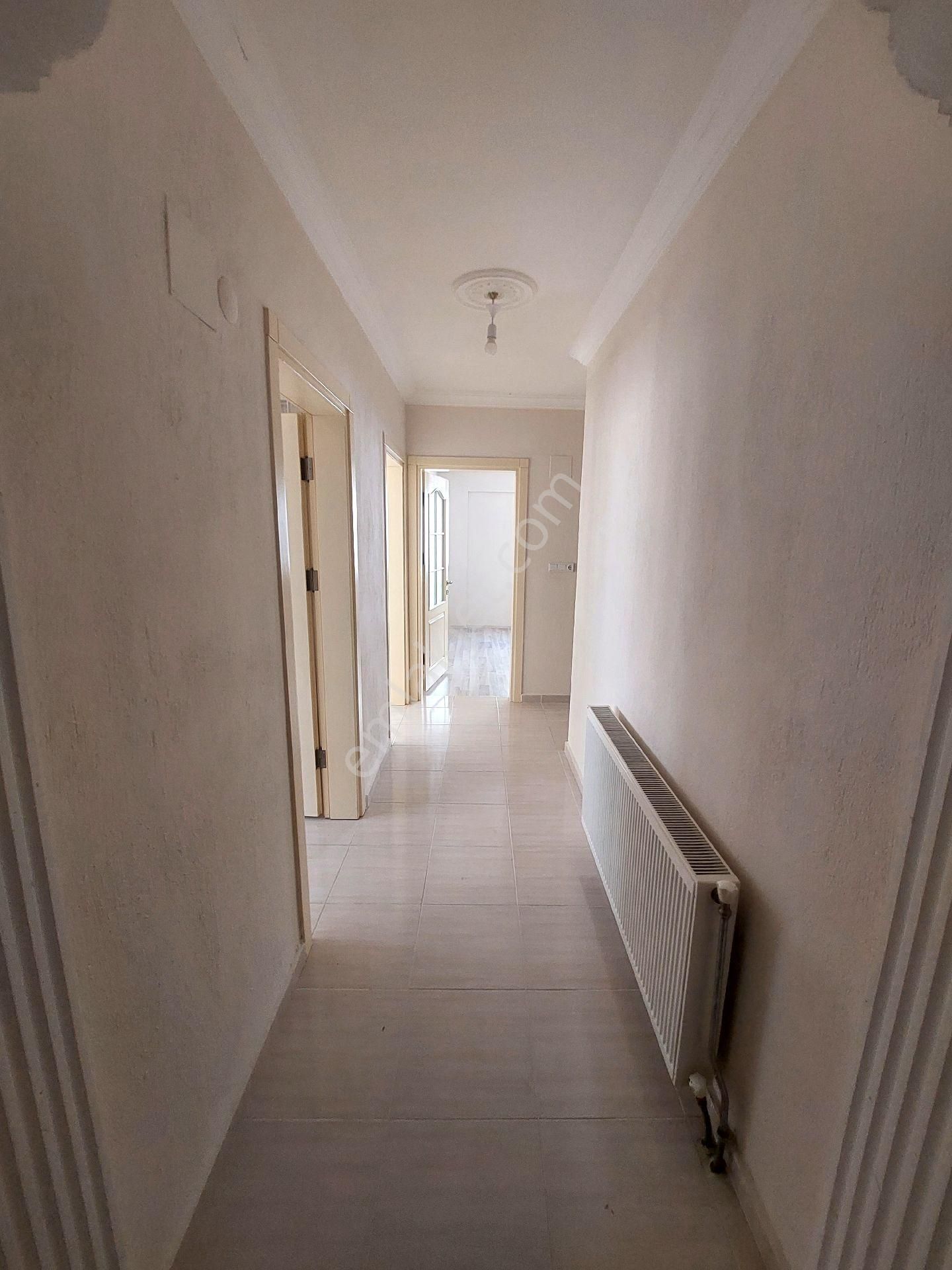 Konut Emlaktan Ara Kat Dogalgazlı 3+1 - Görsel 3