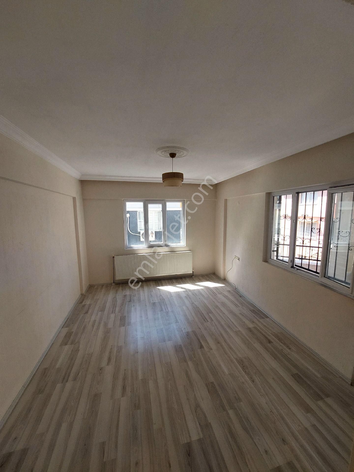 Konut Emlaktan Ara Kat Dogalgazlı 3+1 - Görsel 12