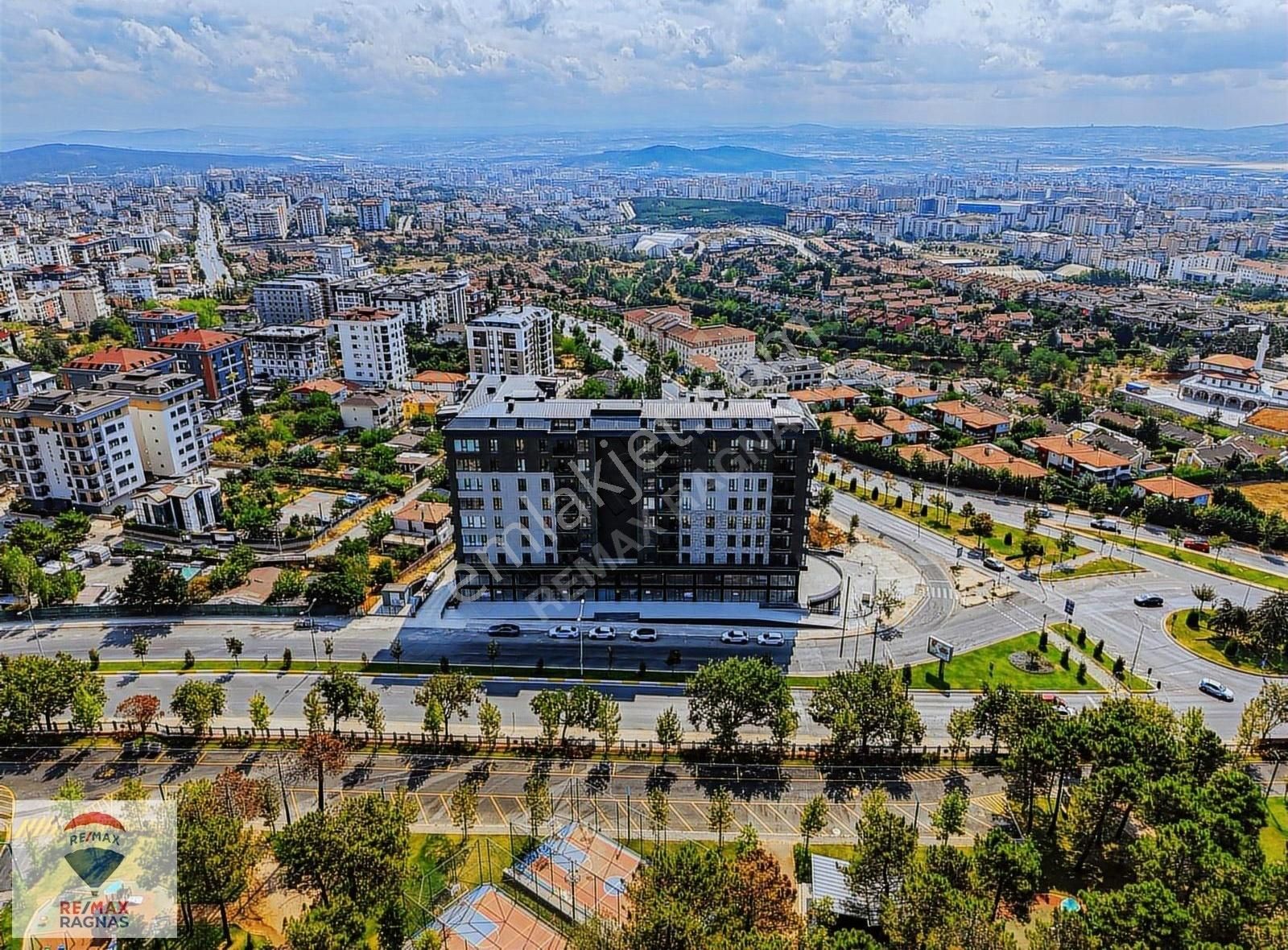 Aydos Orman Atalar Bulvar'da Ferah Balkonlu 3+1 Kiralık Daire