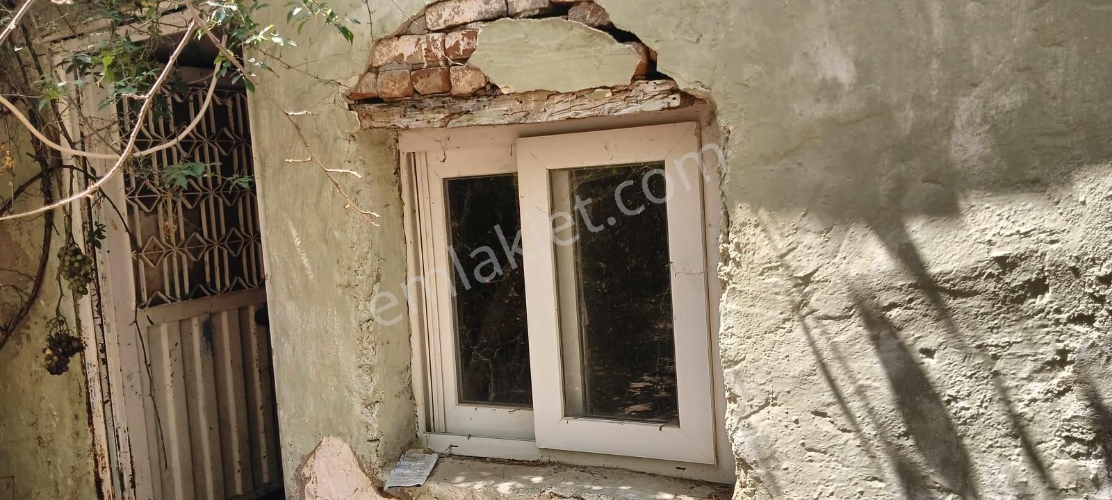 İzmir Bayındır Yusuflu Köyü Bahçeli, Atölyeli, Müştemilatlı Müstakil Ev - Görsel 23