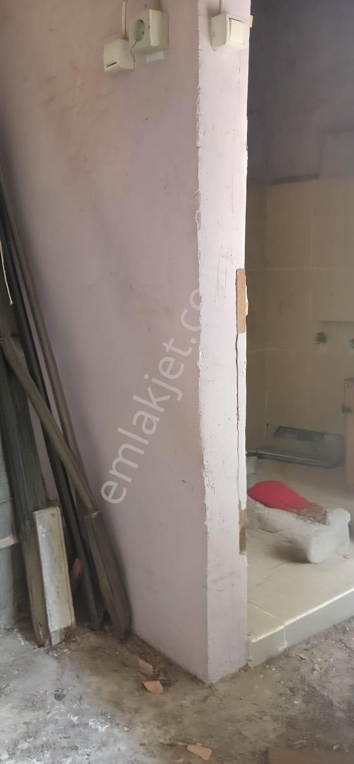 İzmir Bayındır Yusuflu Köyü Bahçeli, Atölyeli, Müştemilatlı Müstakil Ev - Görsel 27