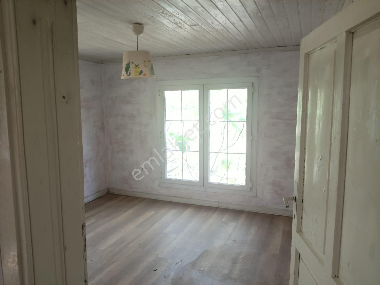 İzmir Bayındır Yusuflu Köyü Bahçeli, Atölyeli, Müştemilatlı Müstakil Ev - Görsel 17