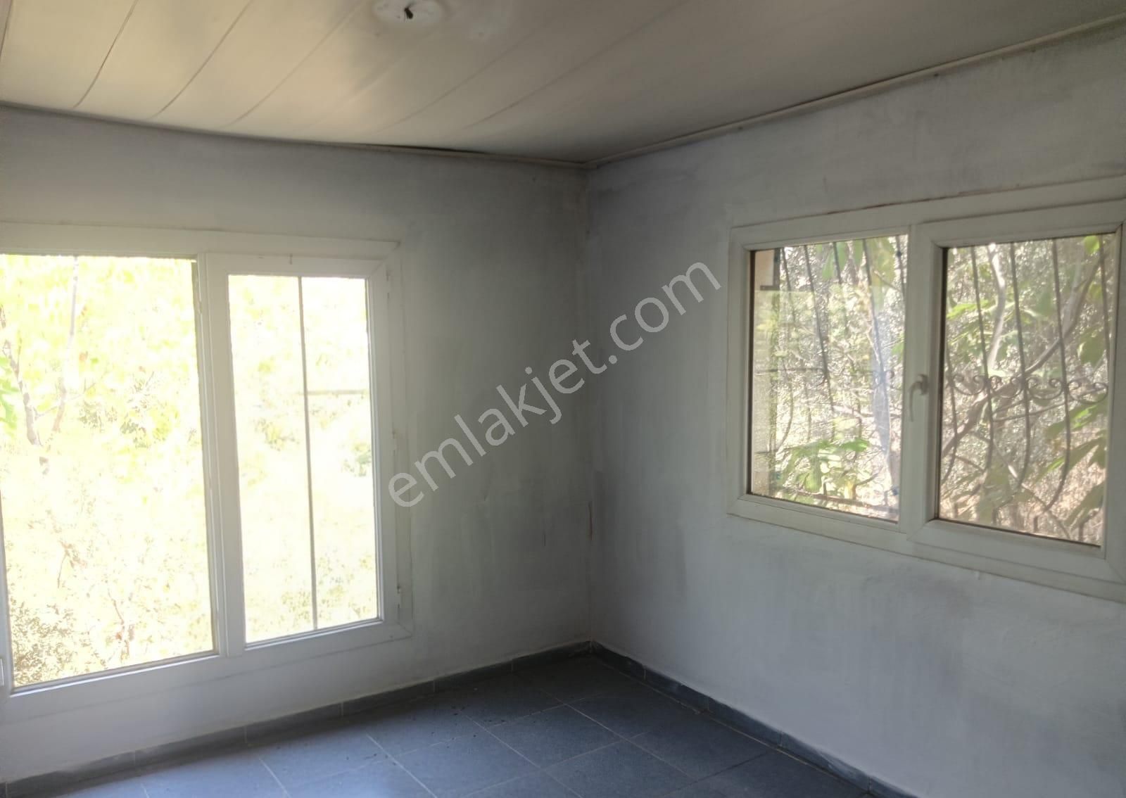 İzmir Bayındır Yusuflu Köyü Bahçeli, Atölyeli, Müştemilatlı Müstakil Ev - Görsel 19