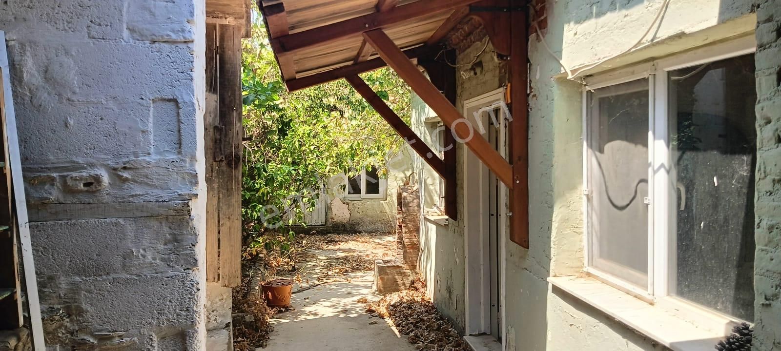 İzmir Bayındır Yusuflu Köyü Bahçeli, Atölyeli, Müştemilatlı Müstakil Ev - Görsel 7