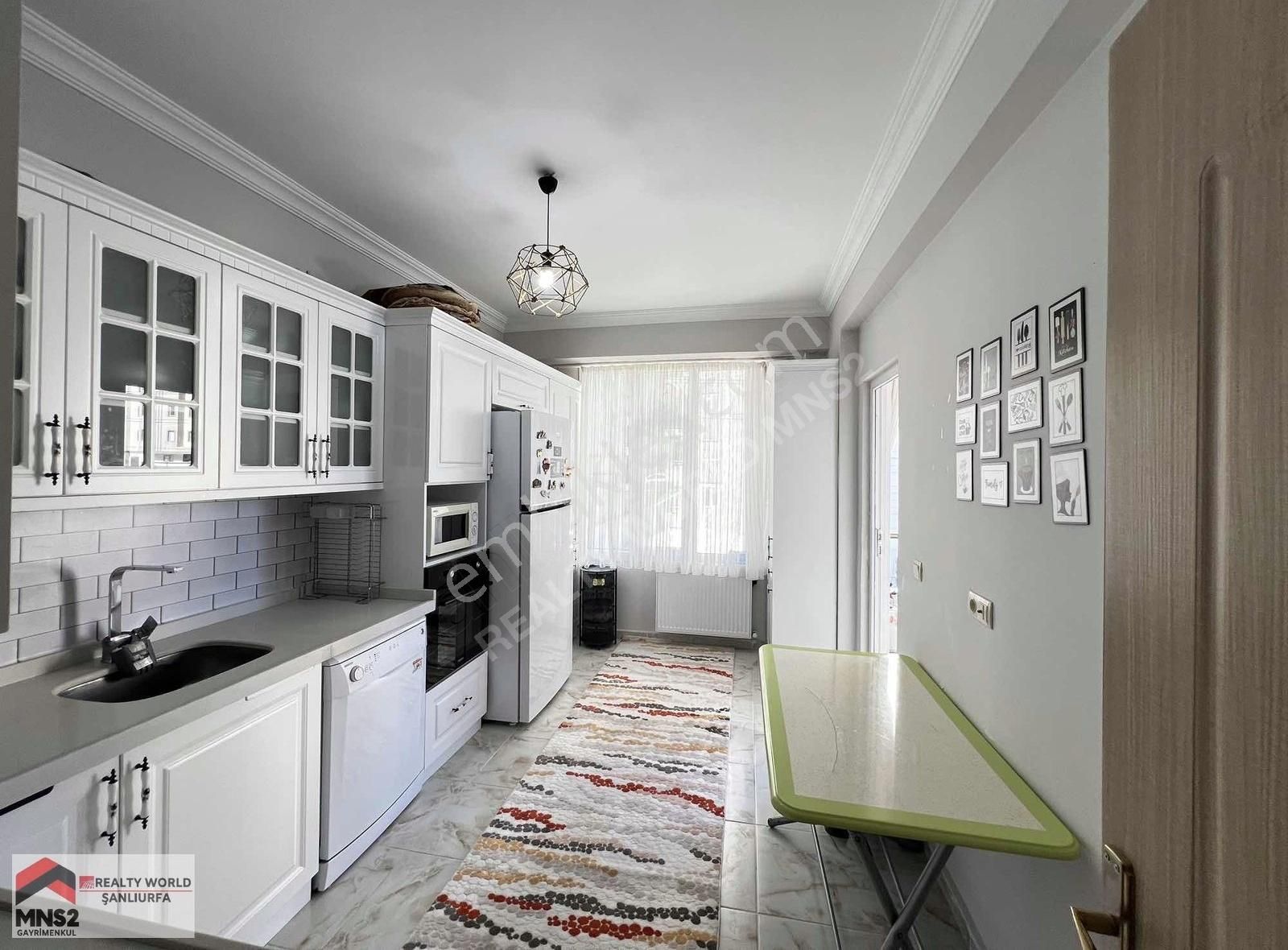 Realty World Şahin Öncelden Geniş Bakımlı 2+1