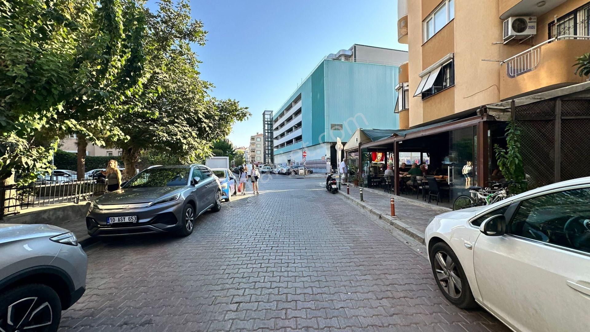 Bostanlı'da Satılık 3+1 Daıre - Görsel 15