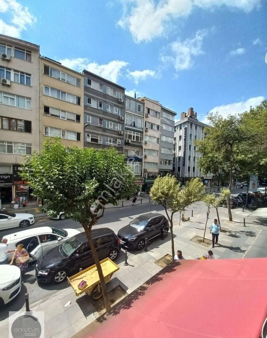 Erkutun'dan, Ortaköy Dereboyu Cd.üstü 1.katta 3+1 Çok Bakımlı Satılık Daire