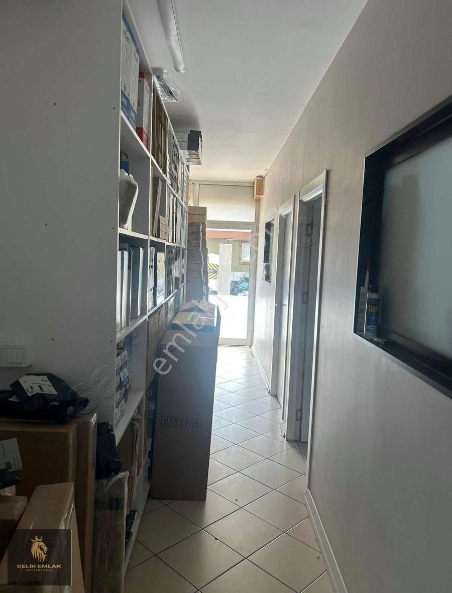 Armağanevler'de 280m2 Ön Kullanım Satılık Dükkan