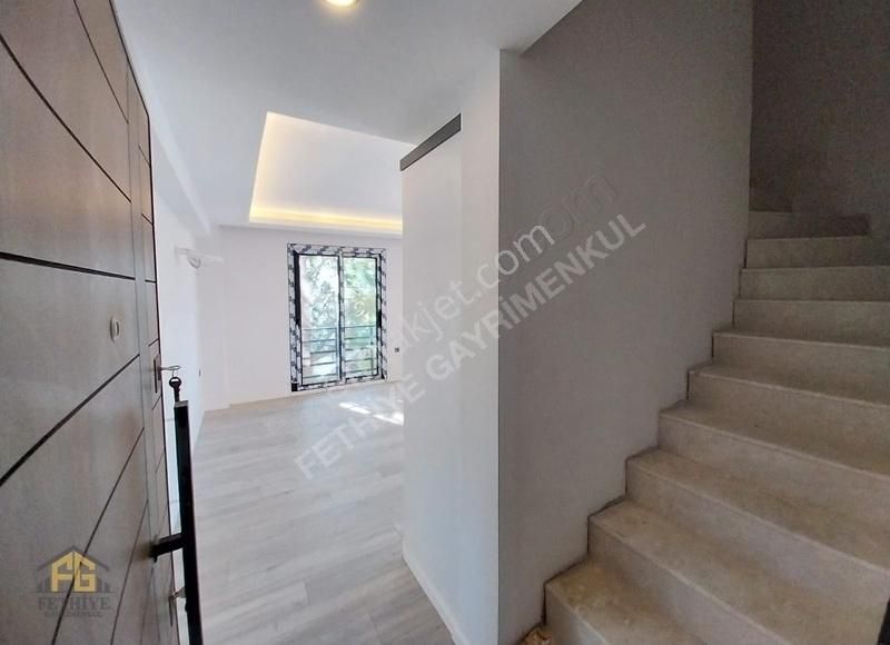 Fethiye Merkezi Konumda Erasta Avm Yakını Sıfır Dubleks Daire