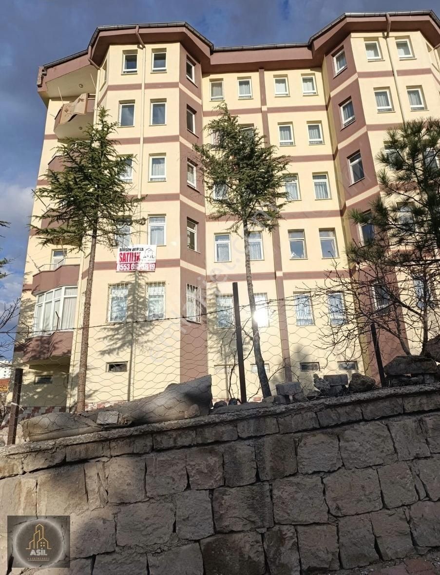 Ahievran Mahallesinde Hemen Oturulabilir Kombili Satılık Daire
