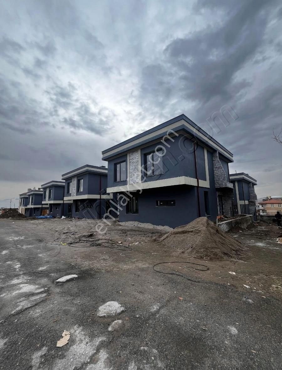 Erkılet Generalemir Mh 4+1 Lüx Site İçerisinde Bağımsız Villa