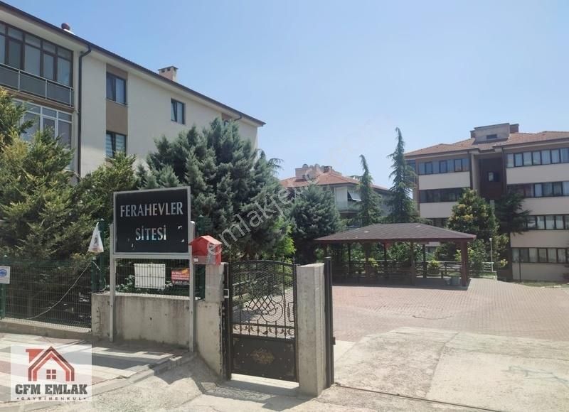 Yeni Mahallede Site İçinde 3+1 145 M2 Asansörlü Kiralık Daire
