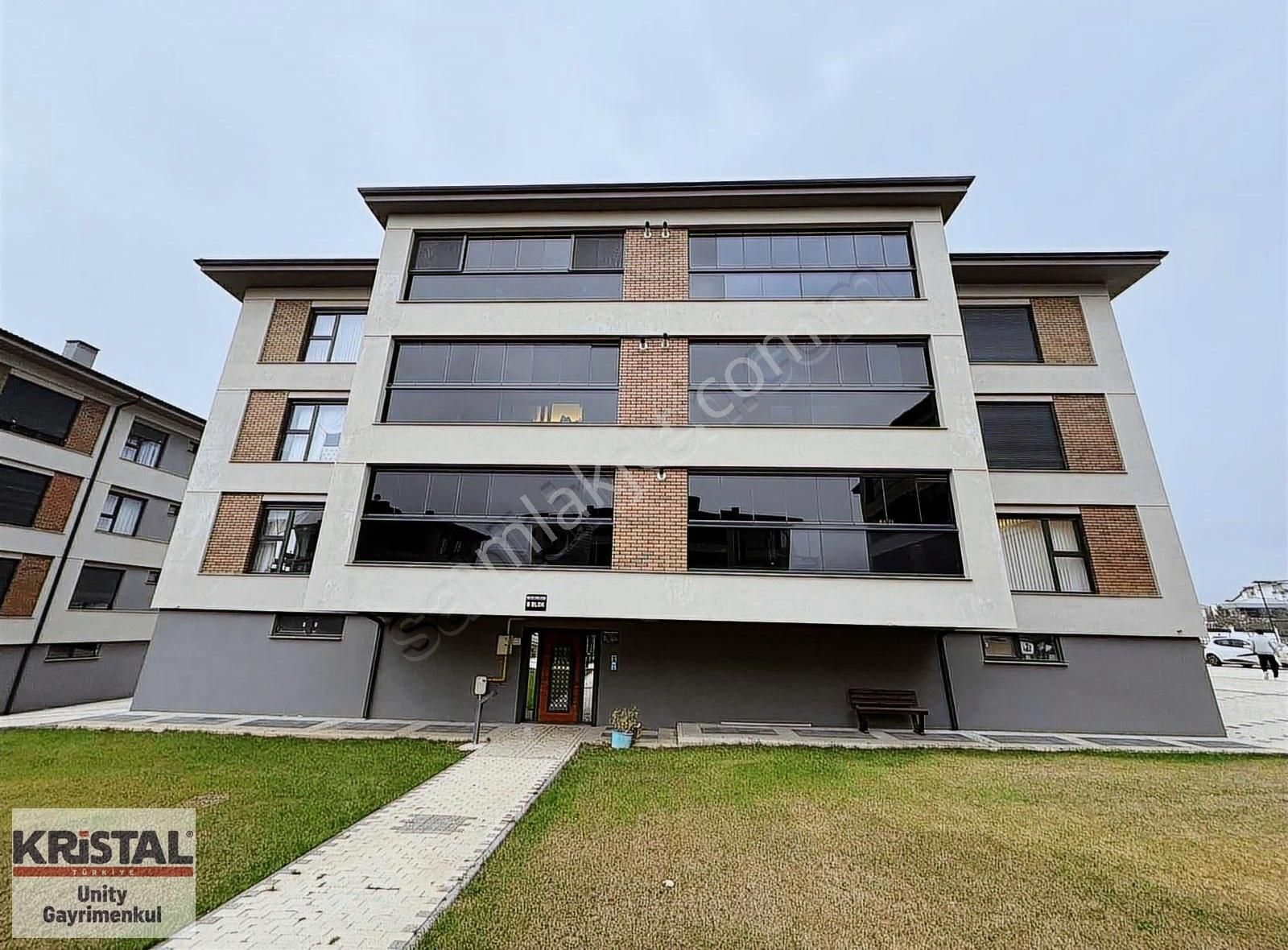 Aşağısöğütönü Maturpark Konutlarında Kiralık Eşyalı 4+1 Daire