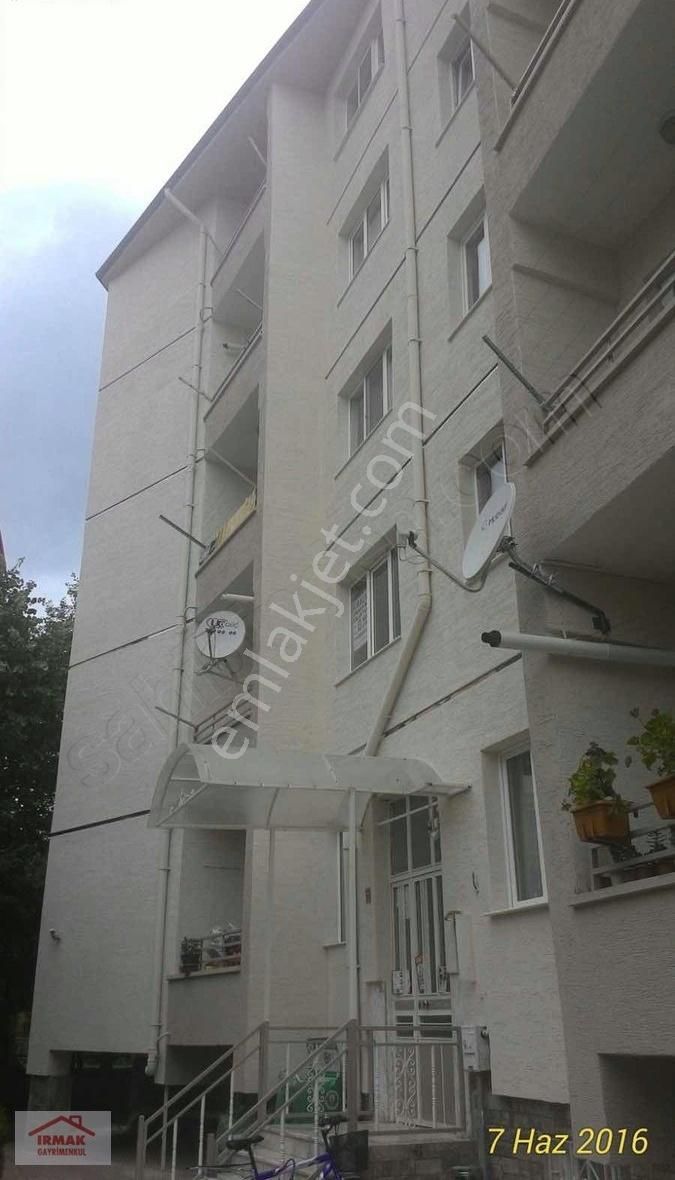 Zümrüt Sitesi Kiralık 3+1 Daire
