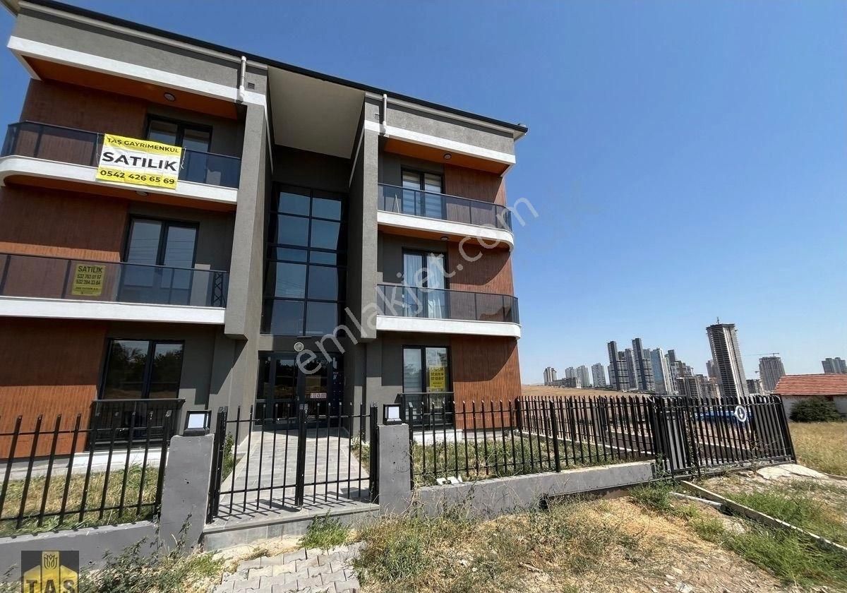 İncek Taşpınar 2+1 Dubleks 100 M2 Sıfır Bina Satılık Daire