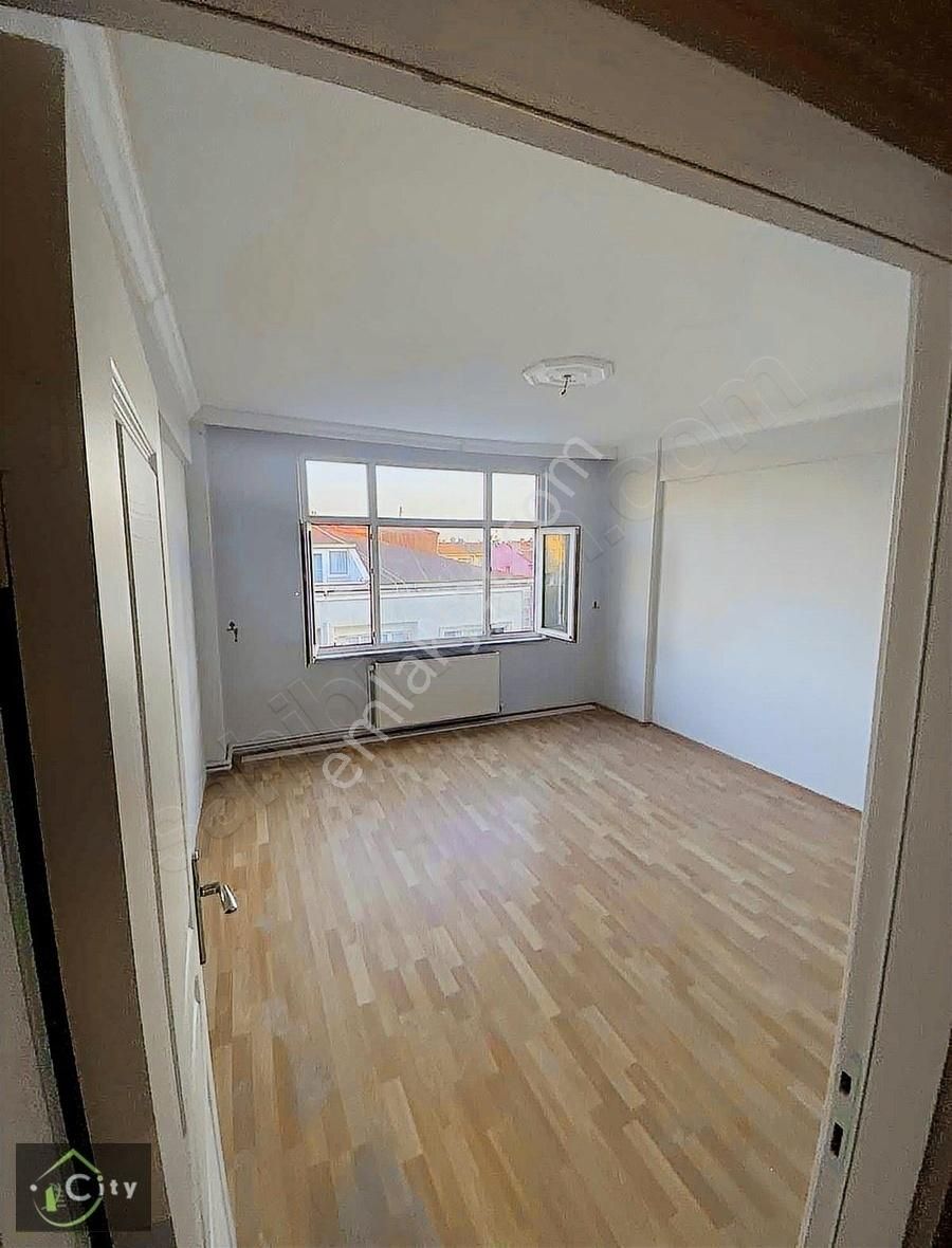 Cıty Emlaktan Fındıkzade Hüseyin Kazım Sokak Da 2+1 85 M2 - Görsel 11