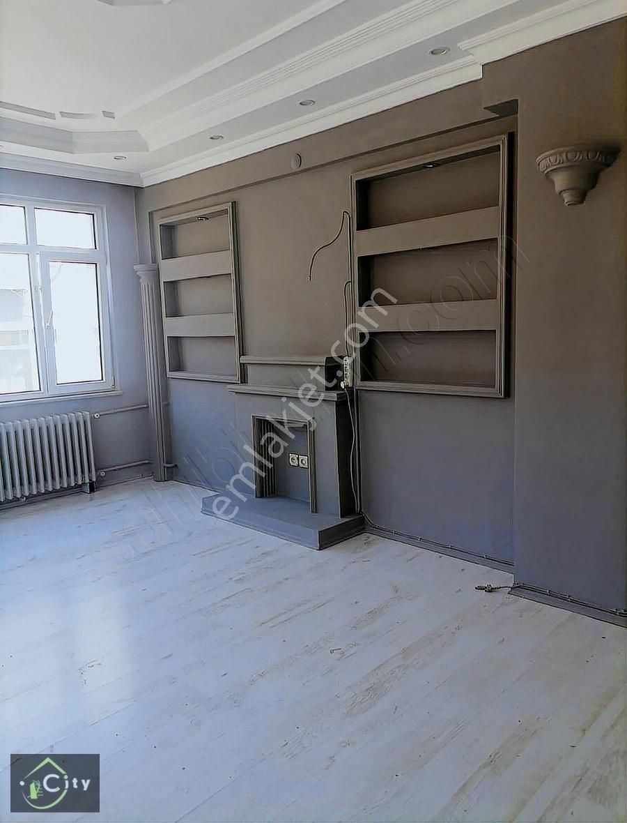 Fatih-çapa Çukurbostanda 85m2 2+1 2.kat Temiz Daire