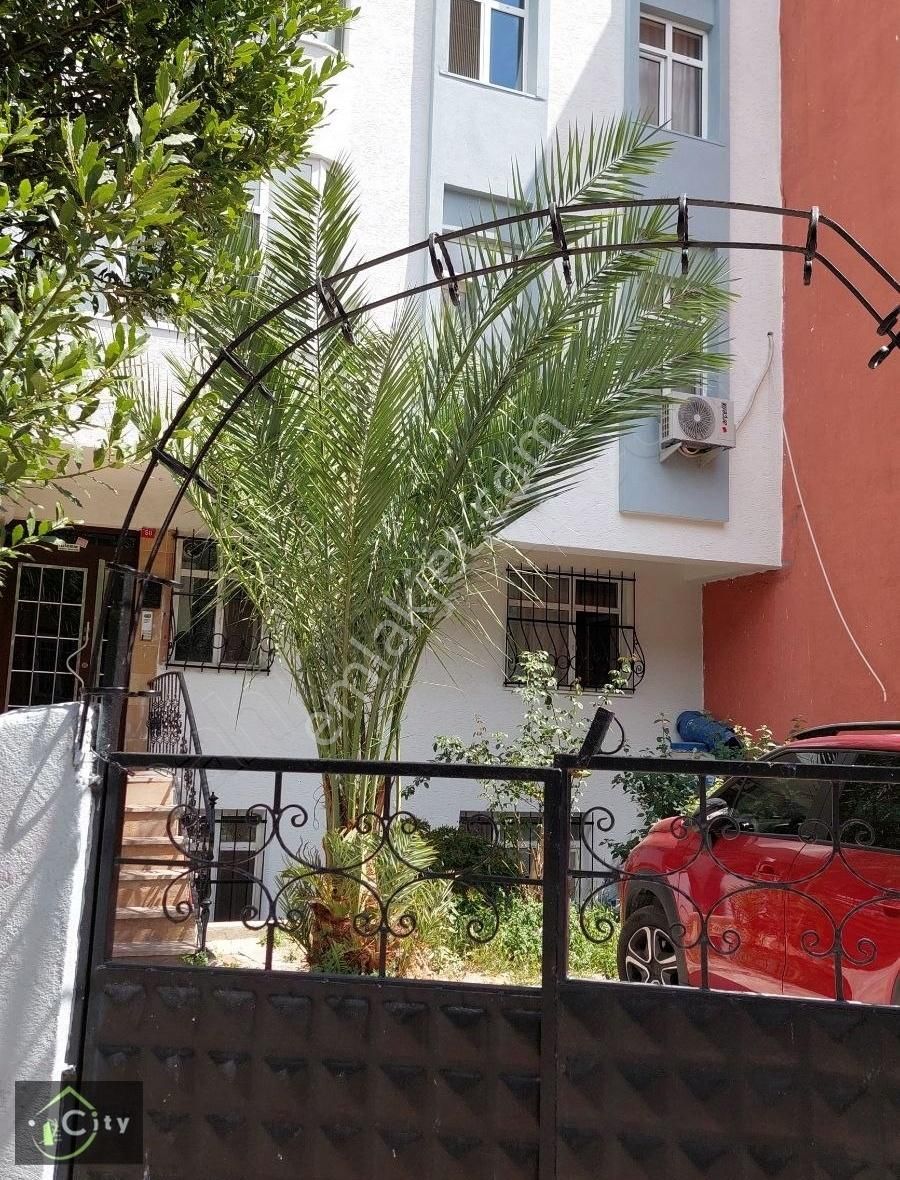 Çapa Merkezde Seyyitömer Vaniderğahı Sok Kiralık Yeni Bina Daire