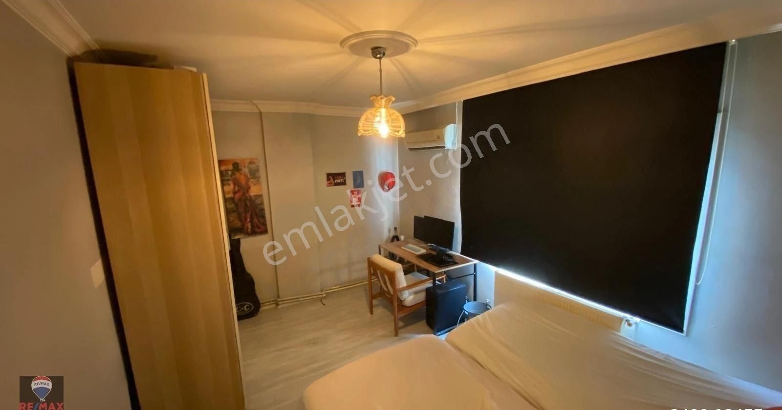 Karşıyaka Zübeyde Hanım Caddesin'de Eşyalı Kiralık